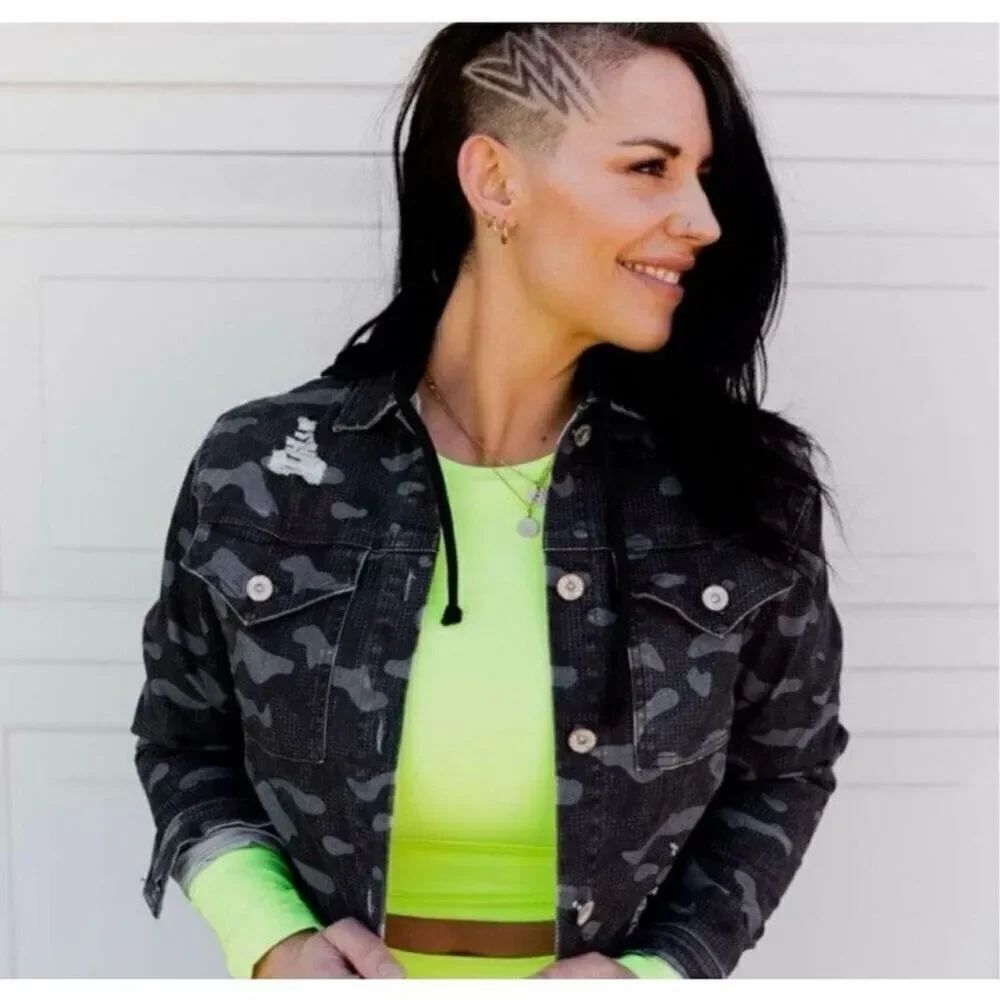 Celestial Bodiez NWT Vivrant Collection Cropped Cargo Cult Camo Hoodie Jacket LG